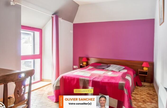 Maison de caractère avec gîte - 12 pièces SAINT BONNET PRES ORCIVAL (63) — photo 5