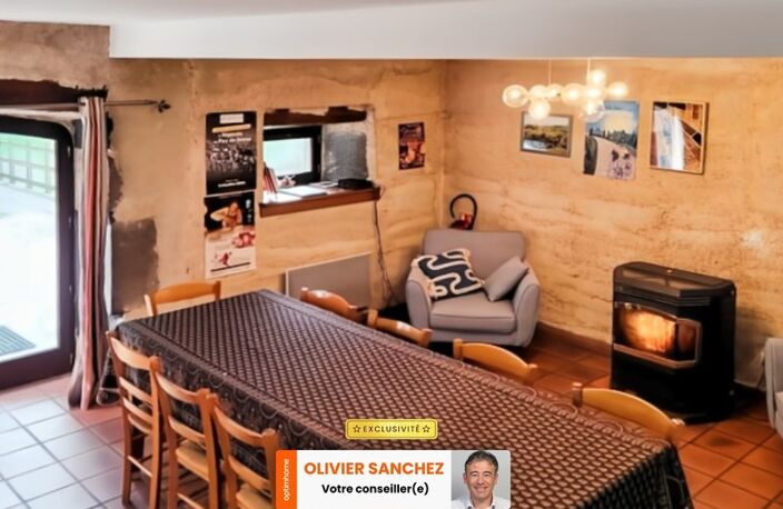 Maison de caractère exploitée en gîte – Cadre naturel exceptionnel SAINT BONNET PRES ORCIVAL (63) — photo 2