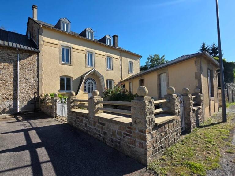 Immeuble à vendre SAINT SORNIN LEULAC (87) — photo 1