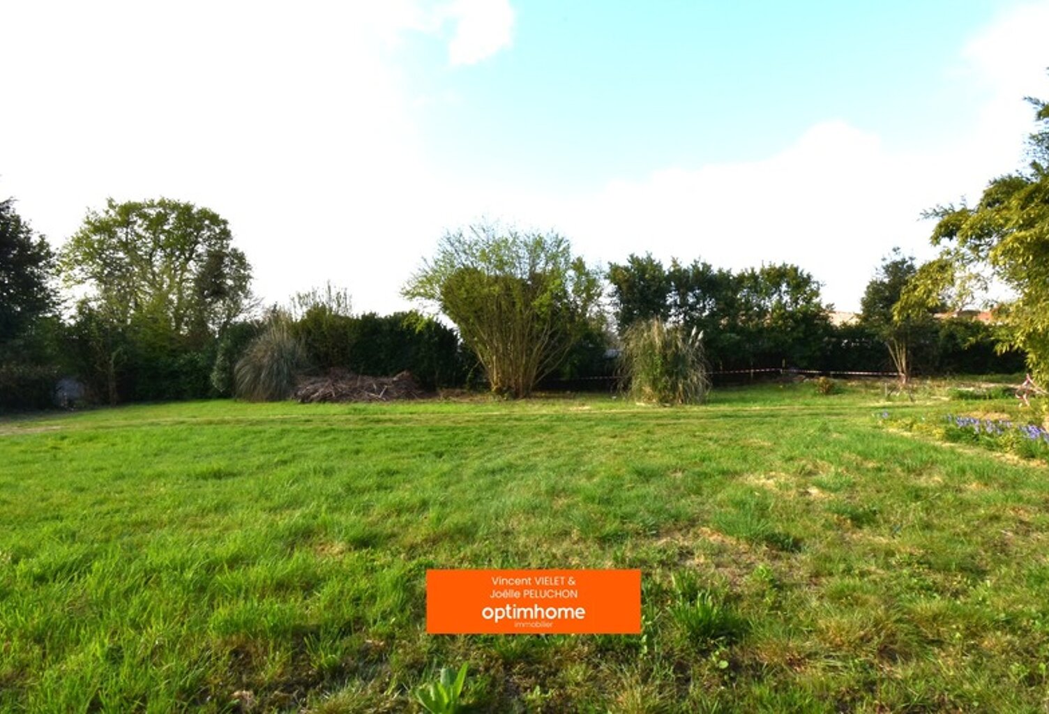 Terrain 784 m² en Haut-FLOIRAC — photo 1