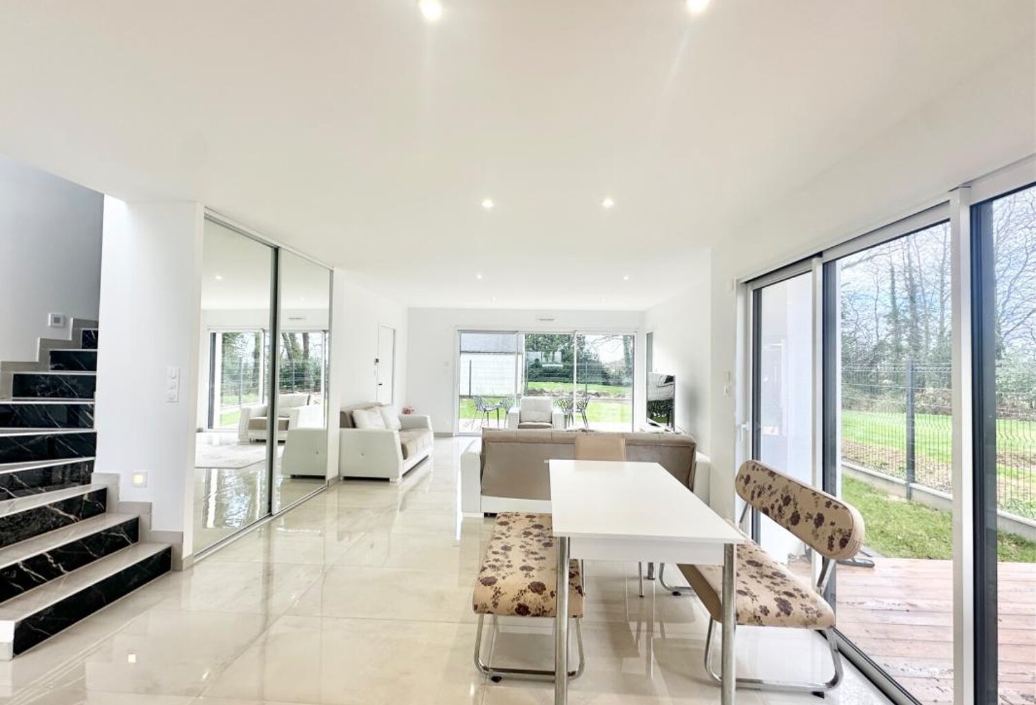 MAISON CONTEMPORAINE - 105 m² - LOCQUELTAS — photo 1