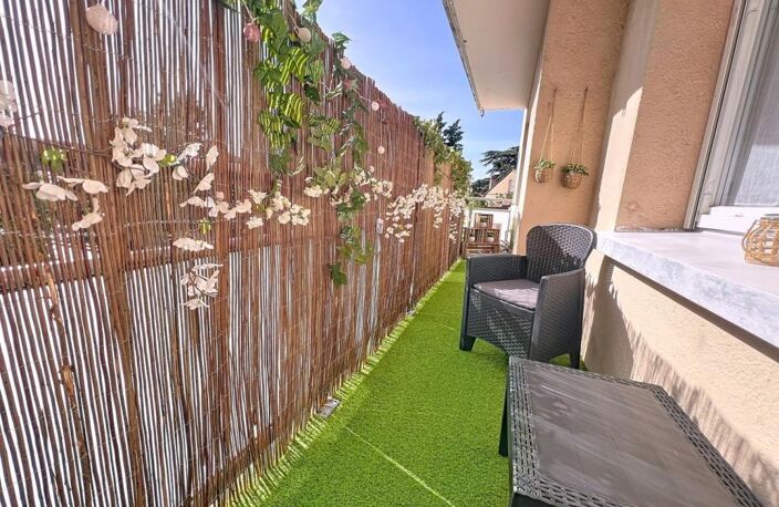 Appartement À Vendre — photo 2