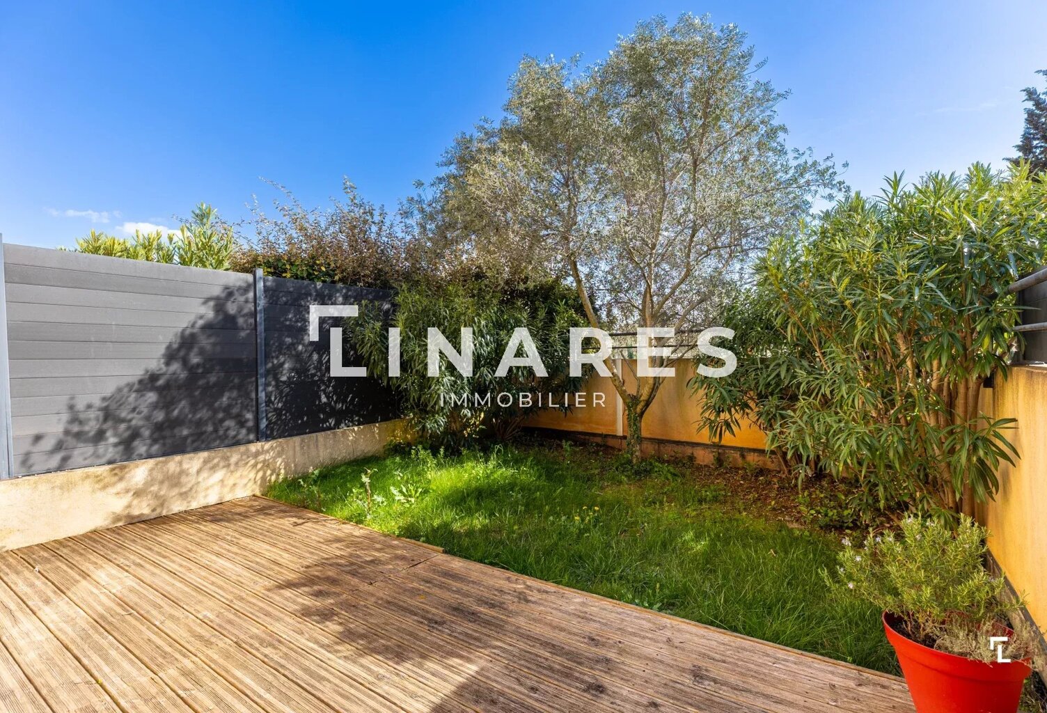 LA GRANETTE  - Maison T3 de 63m2 - Parkings - Cave - 13090 — photo 1