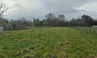 Terrain  1750 m² à vendre à Montpon-Ménestérol (24700)