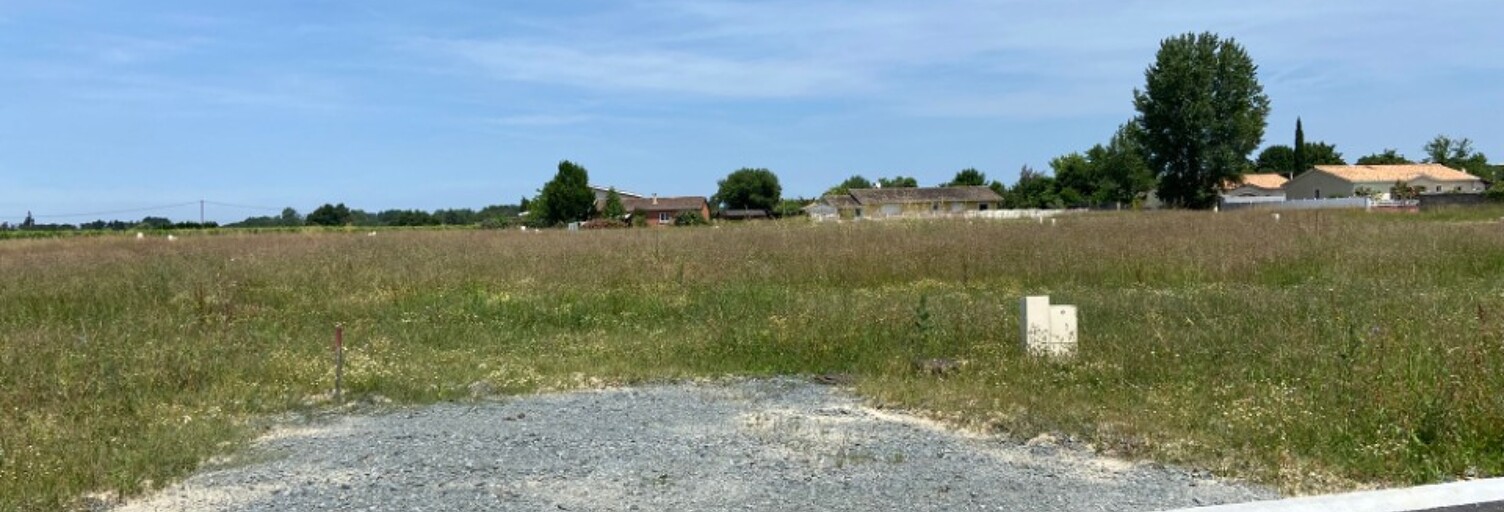 Terrain  878 m² à vendre à Prignac-et-Marcamps (33710)