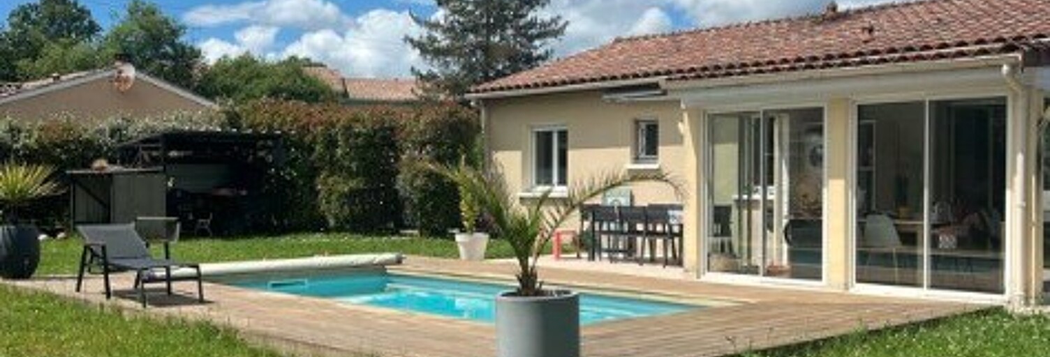 Maison 4 Pièces 95 m² à louer à Saint-Yzan-de-Soudiac (33920)