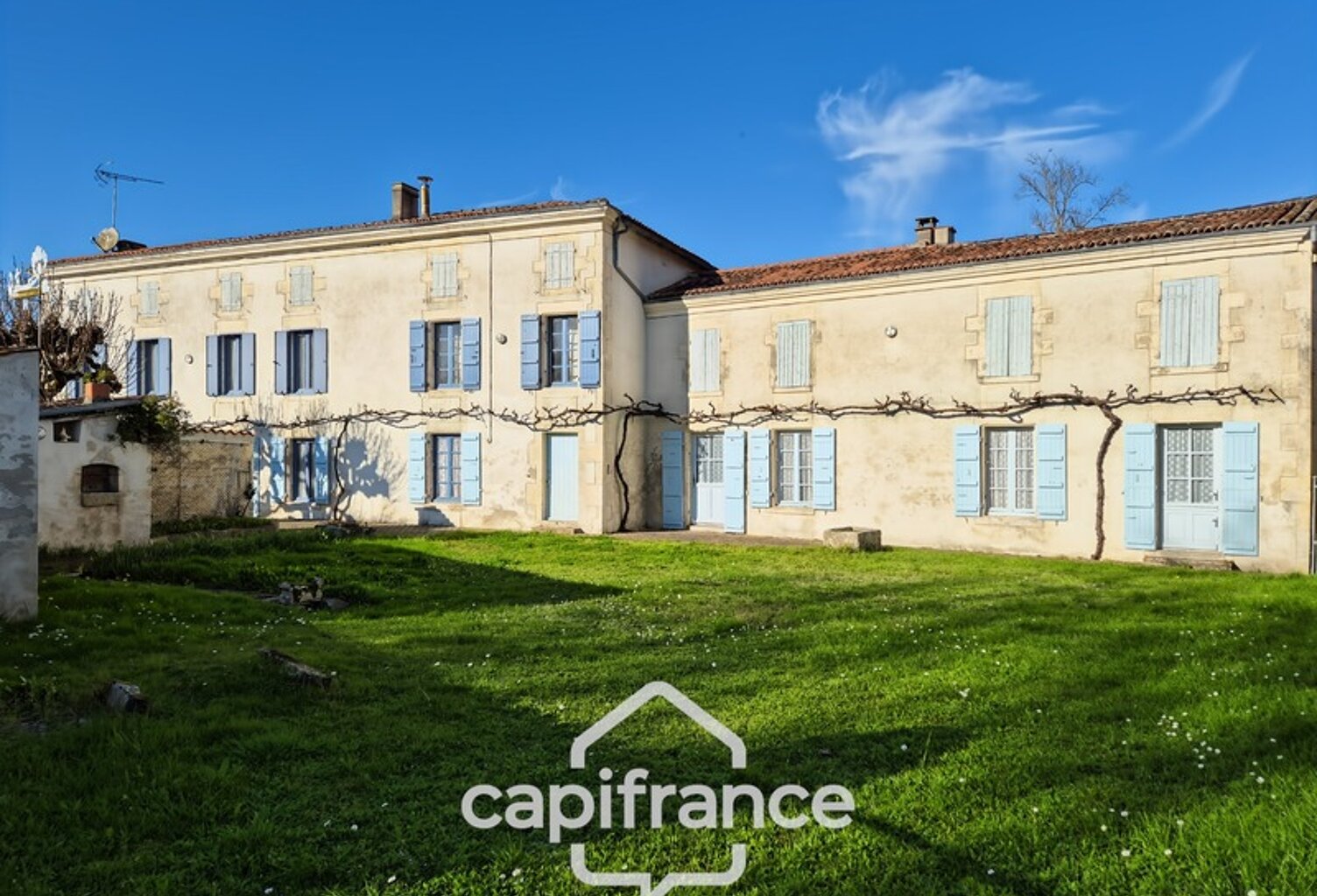 Propriété à vendre 7 pièces SAINT PARDOULT (17) sur plus de 2 hectares de terrain — photo 1