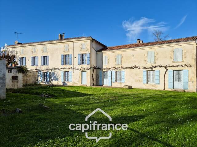 Propriété à vendre 7 pièces SAINT PARDOULT (17) sur plus de 2 hectares de terrain — photo du bien