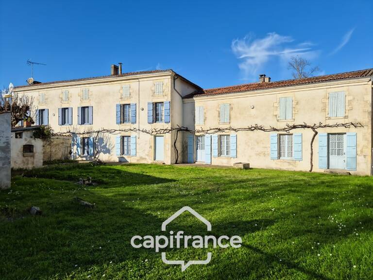 Propriété à vendre 7 pièces SAINT PARDOULT (17) sur plus de 2 hectares de terrain — photo 1