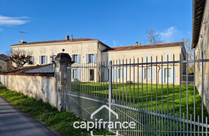 Propriété à vendre 7 pièces SAINT PARDOULT (17) sur plus de 2 hectares de terrain — photo 2