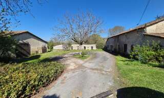 Maison 7 Pièces 250 m² à vendre à Magnac-lès-Gardes (16320)