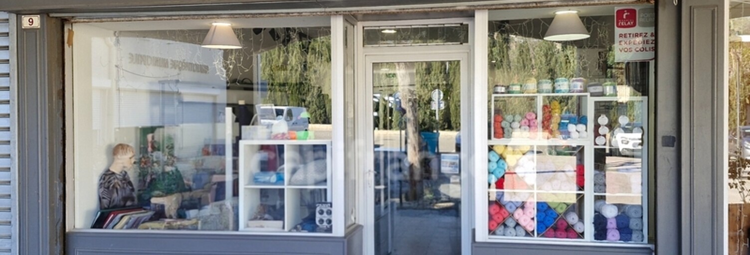 Commerce  50 m² à vendre à Coudoux (13111)