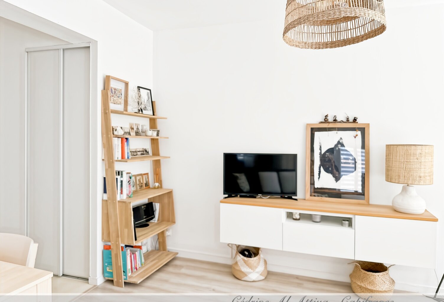 Appartement à vendre 2 pièces de 35m2 au 1er étage avec ascenseur, loggia, parking et local à vélos — photo 1