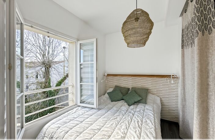 Appartement à vendre 2 pièces de 35m2 au 1er étage avec ascenseur, loggia, parking et local à vélos — photo 2