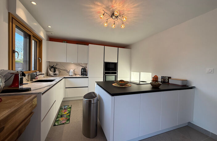 BEGMEIL (29) – Maison familiale rénovée avec prestations modernes, 5 chambres et terrasse plein sud à 700 m de la plage — photo 3