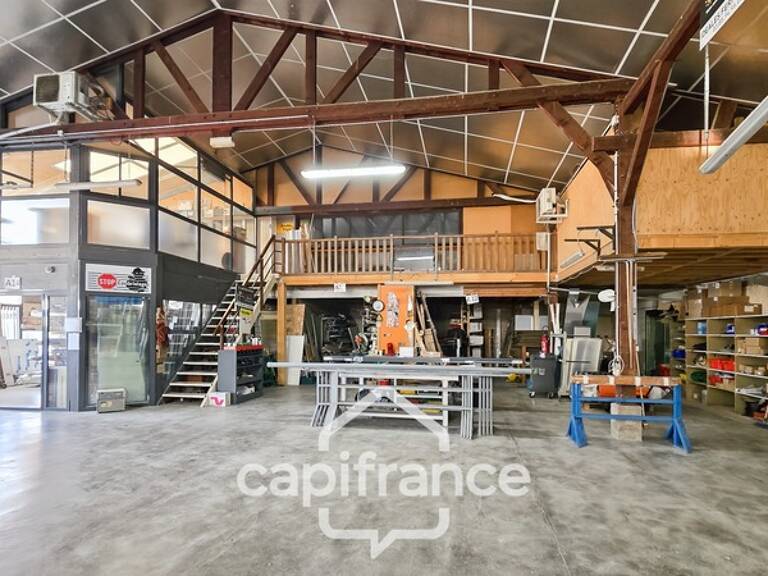 Entrepôt/bureau à vendre de 392 m² (71) — photo 1