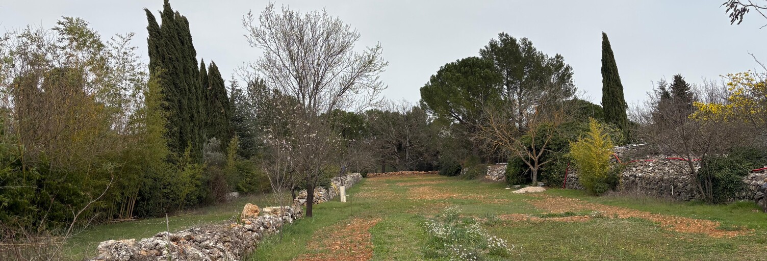 Terrain 2400 m² à construire Saint-Maximin-la-Sainte-Baume (83470)