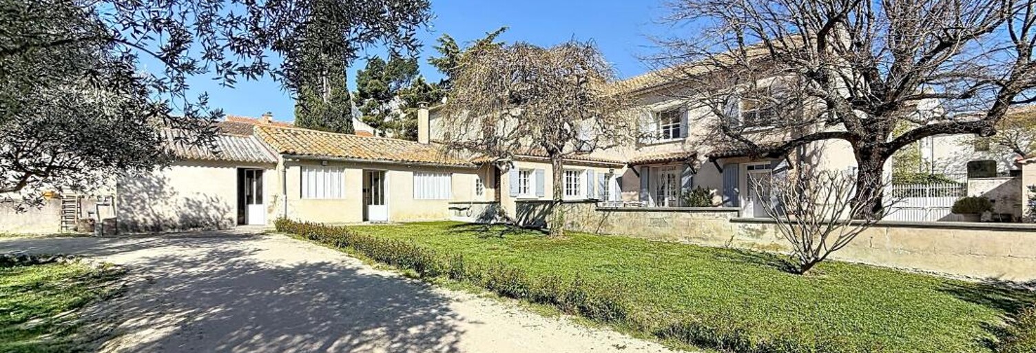 Maison 8 Pièces 208 m² à vendre à Châteauneuf-de-Gadagne (84470)