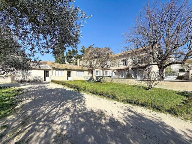 Maison À Vendre, Châteauneuf-de-Gadagne, 208 m², 2 logements, combles aménageables, Terrain 960 m² — photo du bien