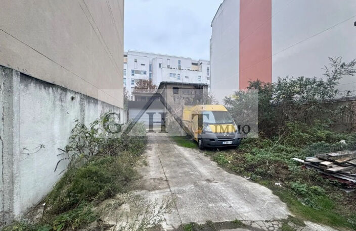 ENTREPÔT-BUREAUX DE 320M2 ET 452M2 DE TERRAIN À VENDRE SUR ARCUEUIL ! — photo 4