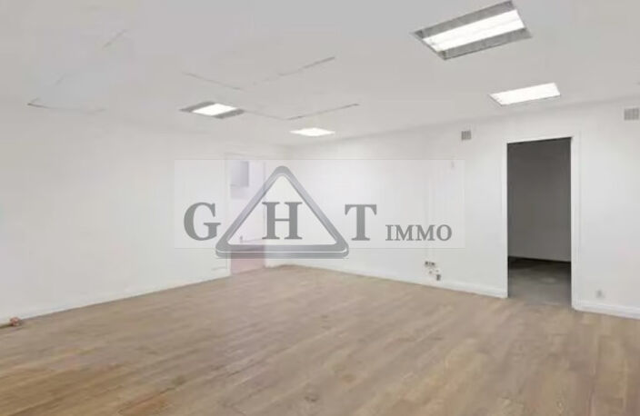 ENTREPÔT-BUREAUX+LOGEMENTS DE 484 M2 À VENDRE SUR CACHAN : — photo 3