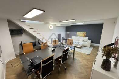 Bureau  1772 €