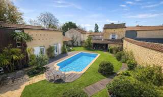 Maison 10 Pièces 245 m² à vendre à Neuville-de-Poitou (86170)