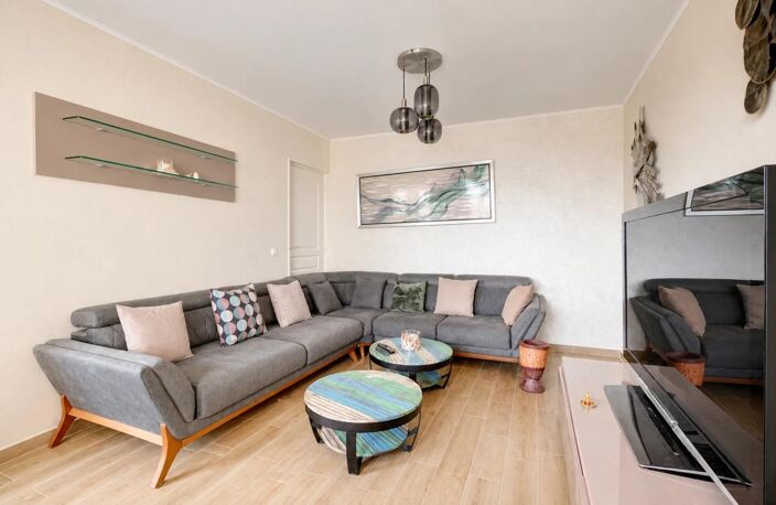 Spacieux T3 de 79 m² en vente à Lyon — photo 3