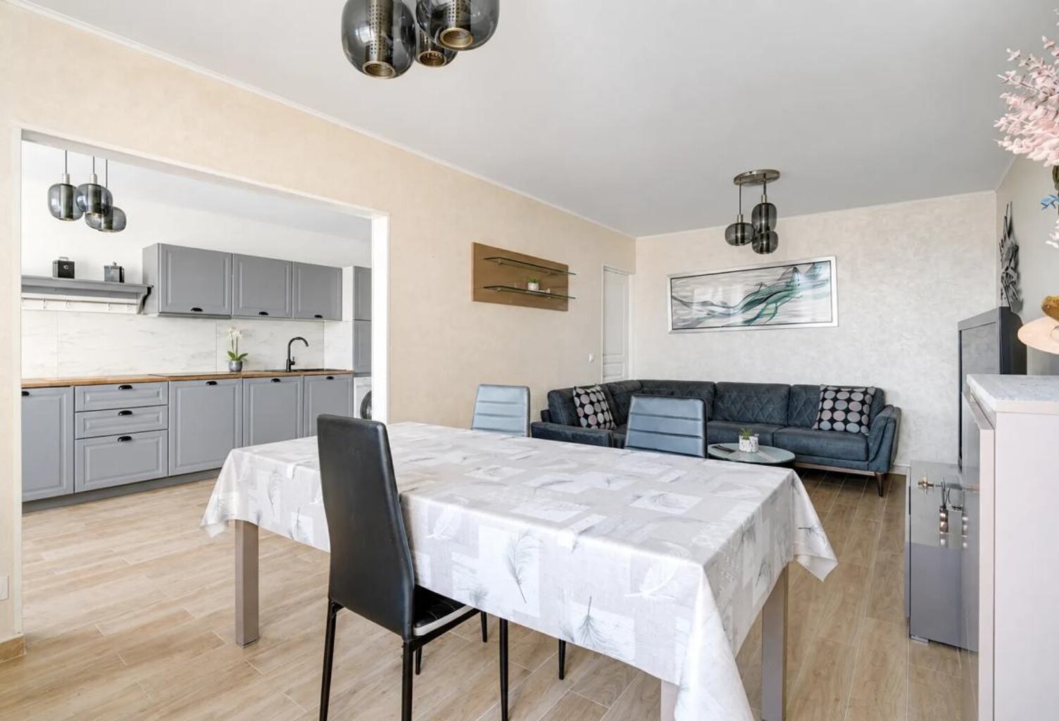 Spacieux T3 de 79 m² en vente à Lyon — photo 1