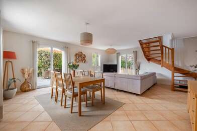 Maison 5 pièces 399000 €