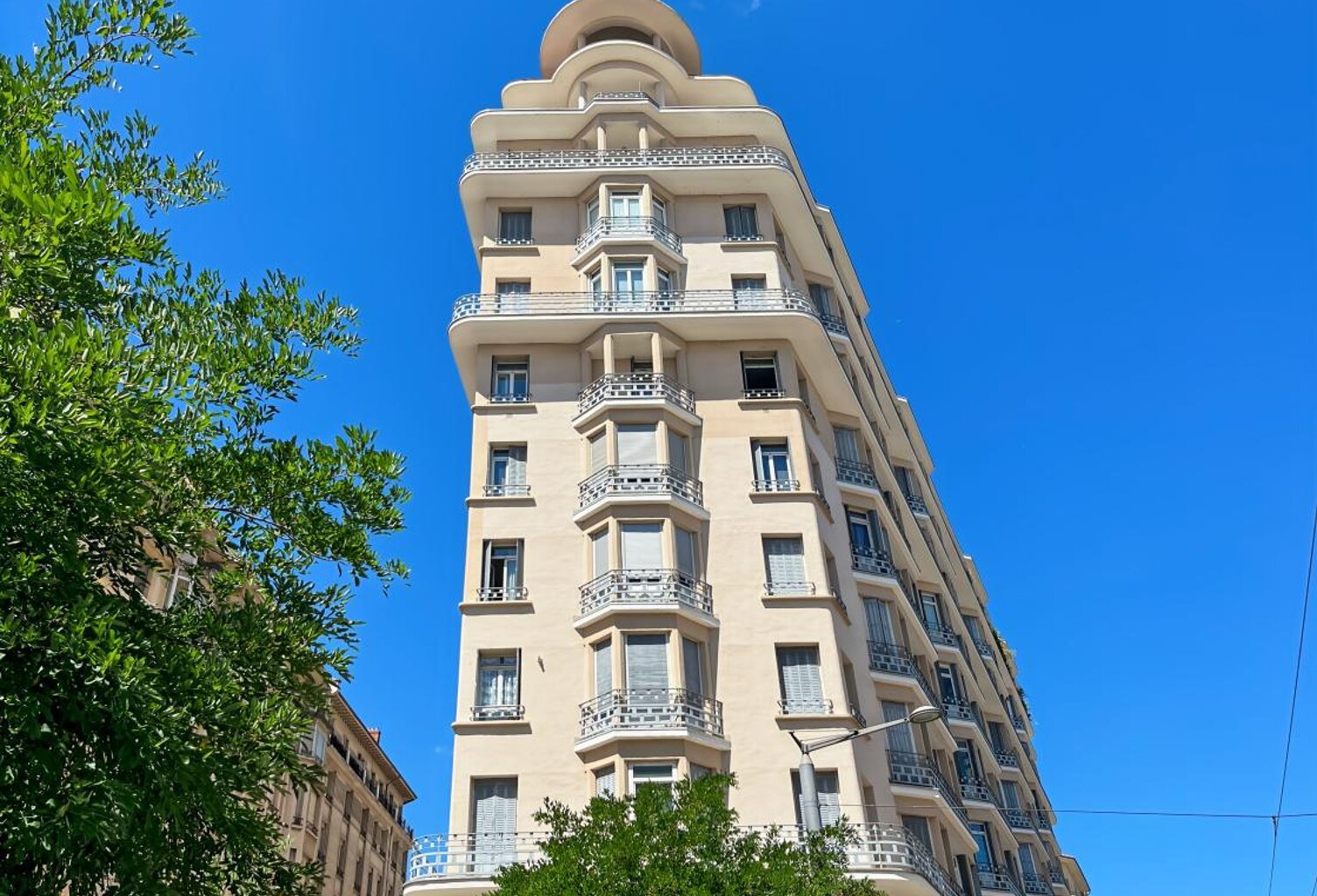 Rare. 158m² en étage élevé, Charme et vue panoramique. Parking possible — photo 1