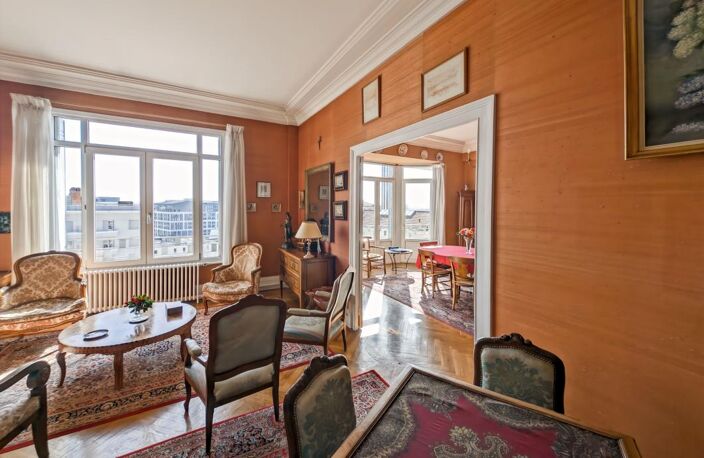 Rare. 158m² en étage élevé, Charme et vue panoramique. Parking possible — photo 2