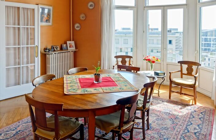 Rare. 158m² en étage élevé, Charme et vue panoramique. Parking possible — photo 4