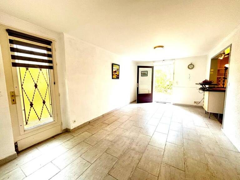 Appartement À Vendre — photo 1