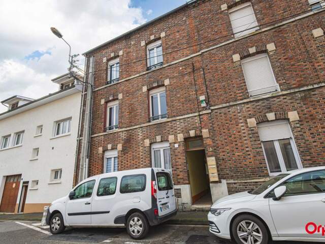 Appartement À Vendre — photo du bien