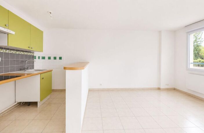 T3 lumineux avec terrasse et 2 parkings, au calme absolu – Castelginest — photo 3