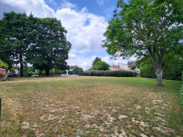 LIMOGES- VENTADOUR: Terrain constructible — photo du bien