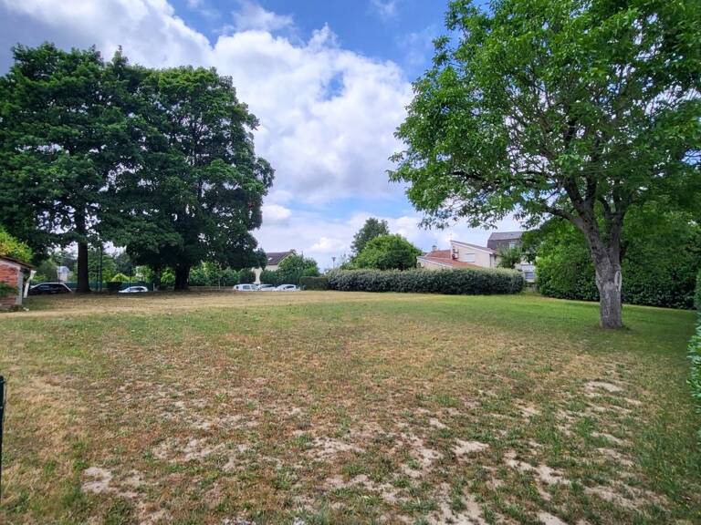 LIMOGES- VENTADOUR: Terrain constructible — photo 1