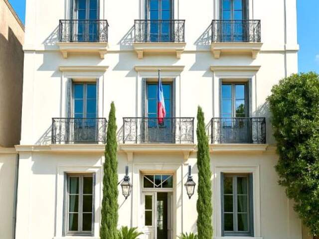 Immeuble de rapport 400m² à Béziers, 6 apparts meublés haut de gamme — photo du bien