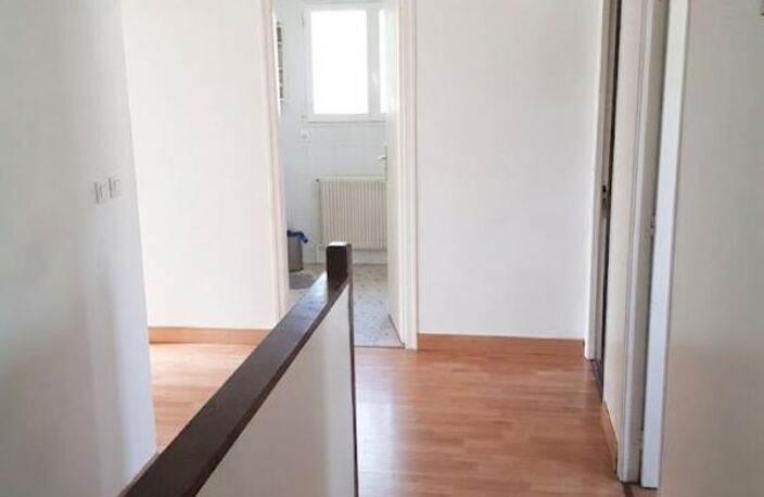 A vendre - Ensemble immobilier à fort potentiel ? Quartier Pavillonnaire Calme & Revenu Locatif (15 min Max des Commodités) — photo 2
