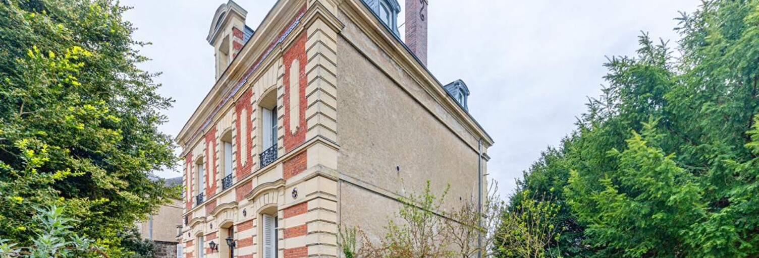 Maison 10 Pièces 244 m² à vendre à Magny-en-Vexin (95420)