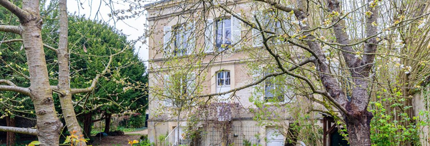 Maison 10 Pièces 244 m² à vendre à Magny-en-Vexin (95420)