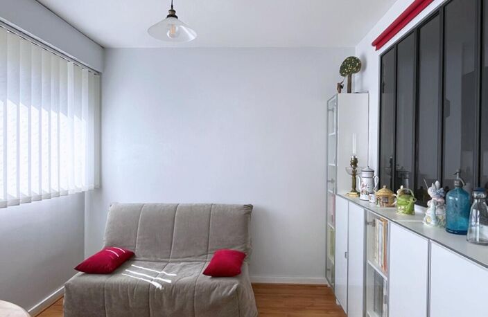 Appartement  de 111m², 3 chambres, balcon, 2 box et une cave — photo 5