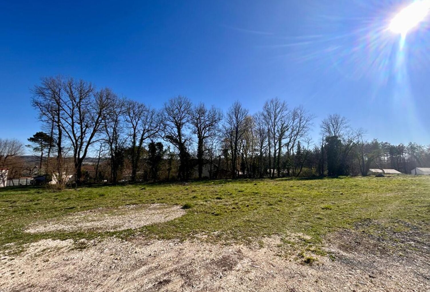 Terrains à bâtir, viabilisés et raccordés au T à E sur les hauteurs de Trélissac 24750 — photo 1
