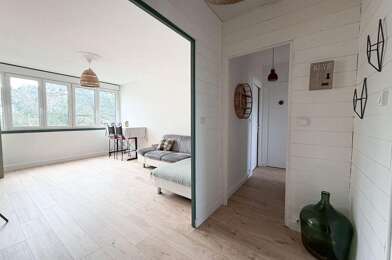 Appartement 4 pièces 166400 €