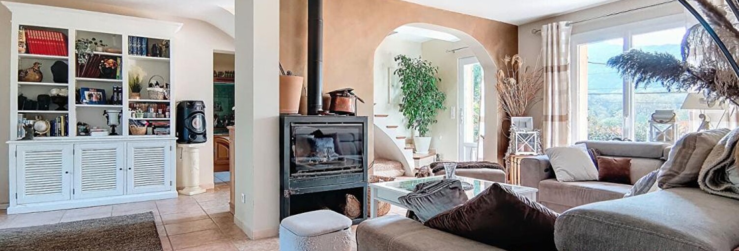 Maison 6 Pièces 152 m² à vendre à Rougiers (83170)