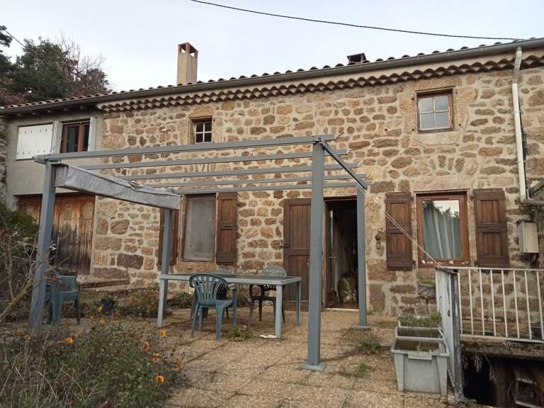 Maison ardéchoise sur 4886M² de terrain attenant — photo 1