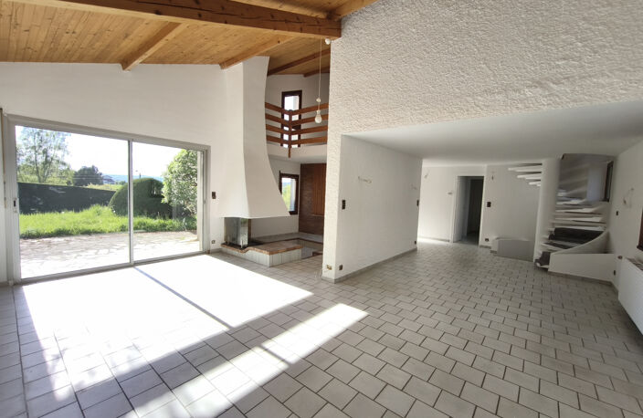 CHAMBON-FEUGEROLLES, Maison 150 m2 — photo 2