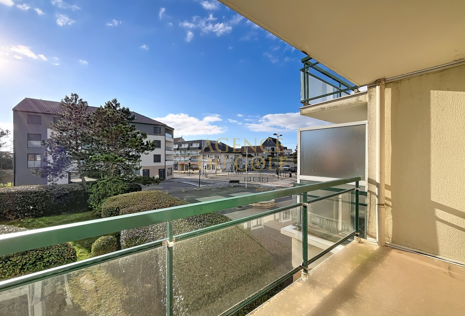 Appartement 2 pièces avec balcon à 500 m de la plage — photo 1