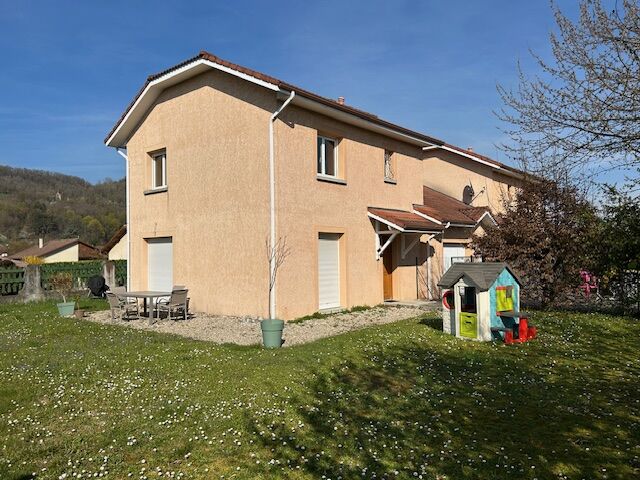 Villa / Maison  T4 à vendre Cessieu 38110